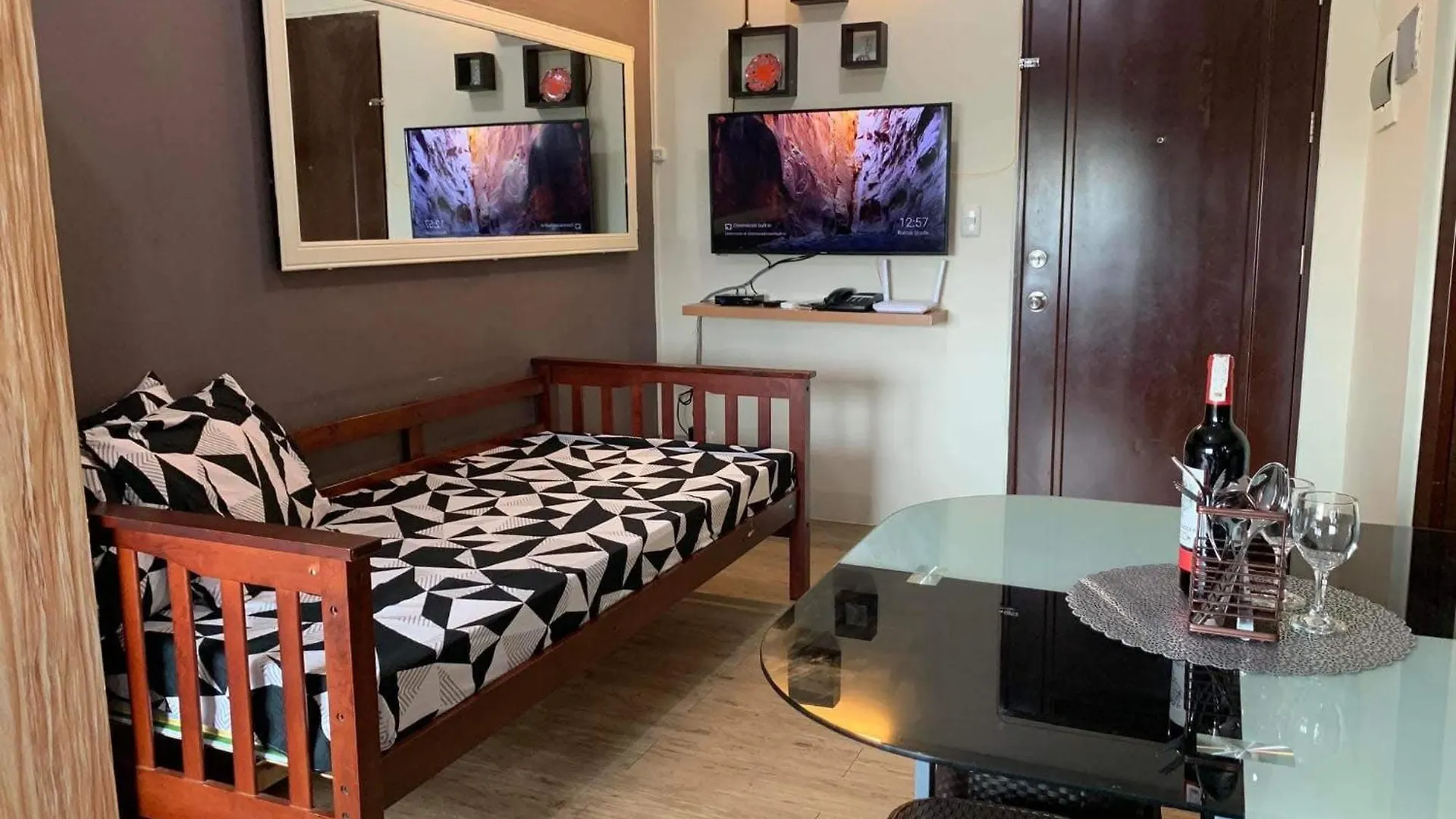 Arah Laidback Studio Staycation Manila Philippines
