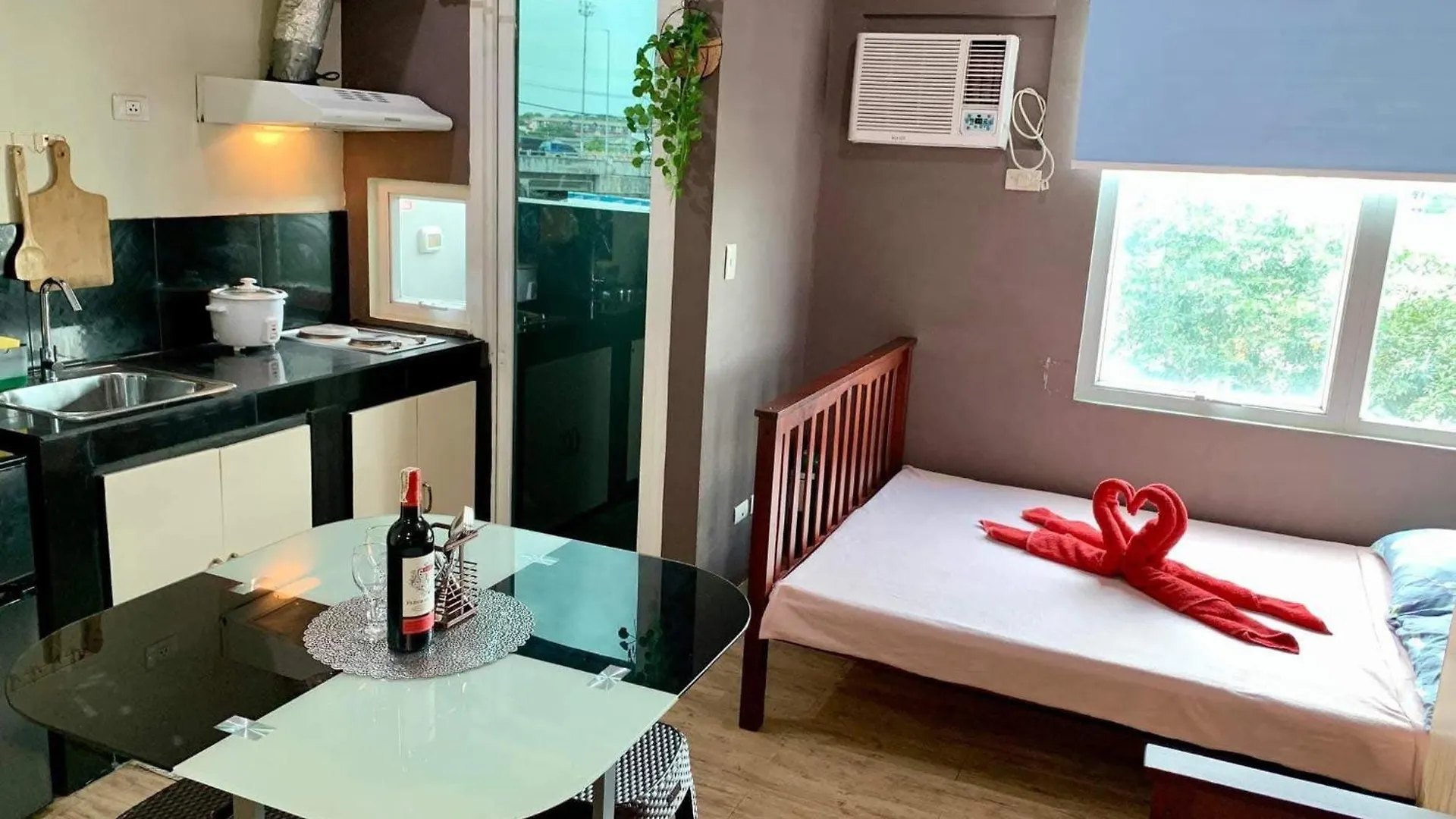 מנילה Arah Laidback Studio Staycation 0*,  הפיליפינים